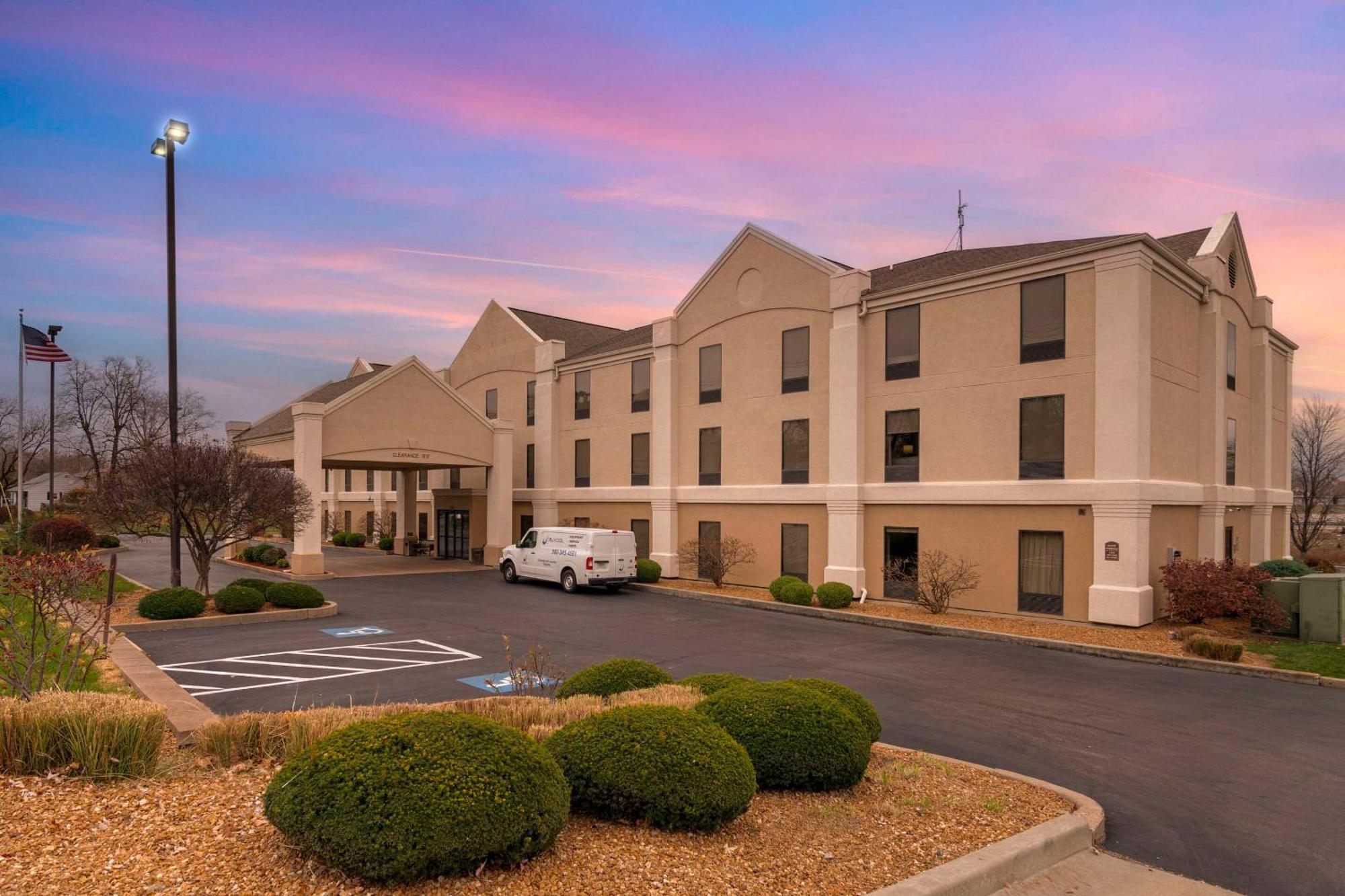 Comfort Inn Near Six Flags St Louis Pacific Exterior photo